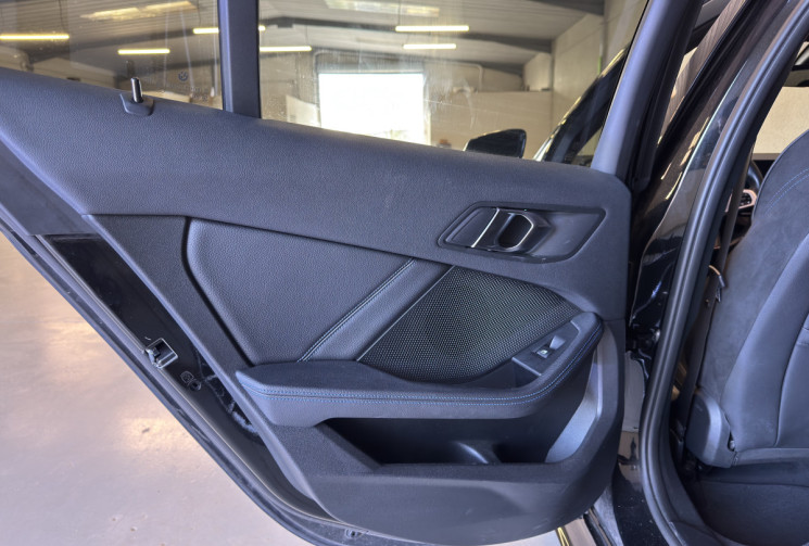 BMW Série 1 (F40) 118 D 150 M SPORT / 1ER MAIN / TOIT OUVRANT / JA19 / MONOCOQUES / GTIE 12 MOIS