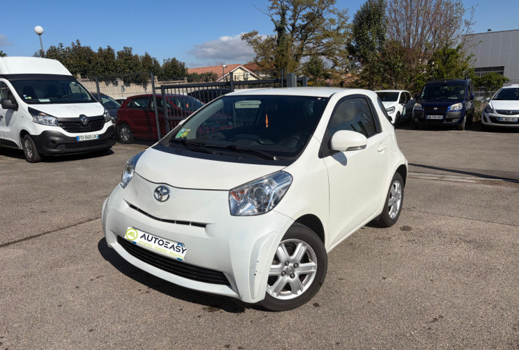 Toyota IQ 1.0 / 68 CH / CLIM / BOITE AUTO