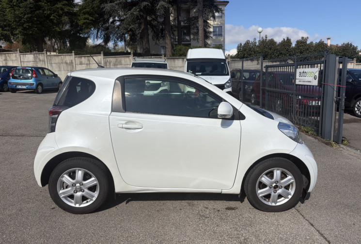 Toyota IQ 1.0 / 68 CH / CLIM / BOITE AUTO