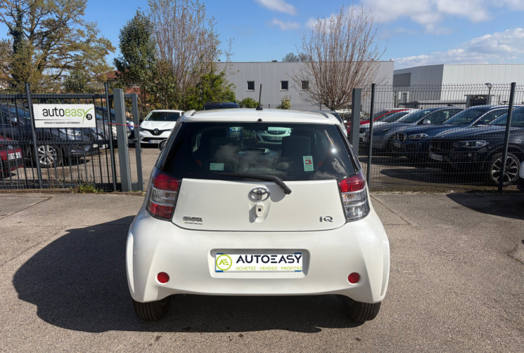Toyota IQ 1.0 / 68 CH / CLIM / BOITE AUTO