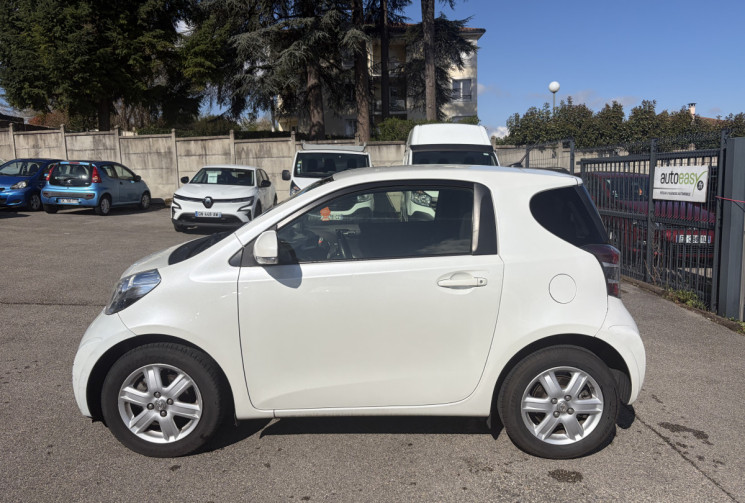 Toyota IQ 1.0 / 68 CH / CLIM / BOITE AUTO