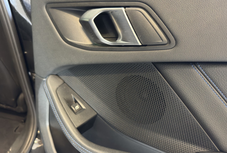 BMW Série 1 (F40) 118 D 150 M SPORT / 1ER MAIN / TOIT OUVRANT / JA19 / MONOCOQUES