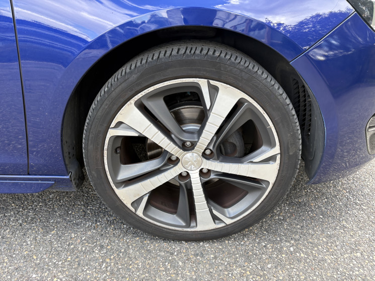 Peugeot 308 GT Line 130 cv / Courroie à jour / EAT6