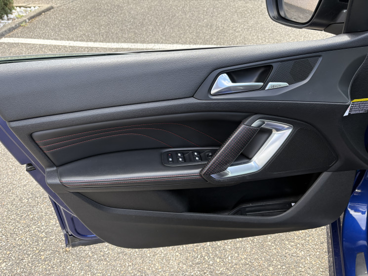 Peugeot 308 GT Line 130 cv / Courroie à jour / EAT8