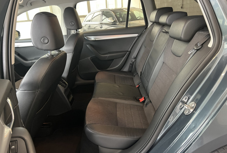 Skoda Octavia Combi  1.8 TFSI DSG7 180 Entretien Complet