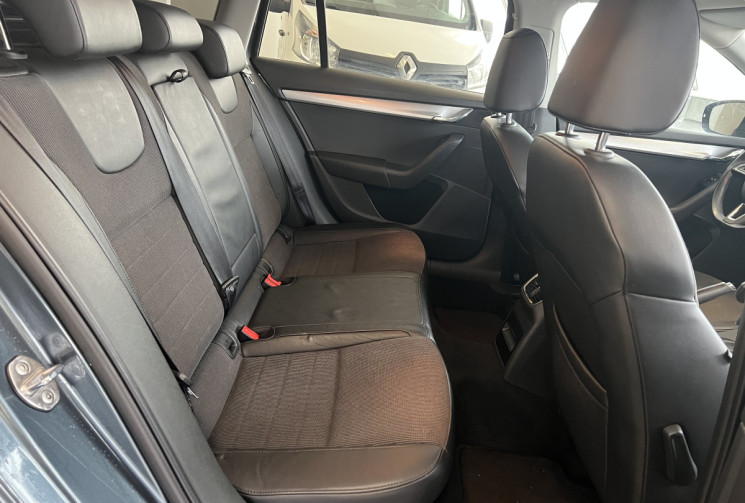 Skoda Octavia Combi  1.8 TFSI DSG7 180 Entretien Complet