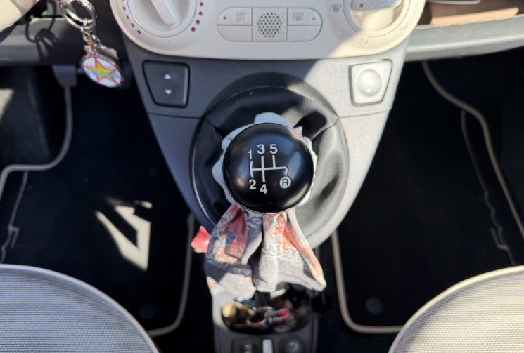FIAT 500 1.2 Lounge 69 CH / TOIT PANORAMIQUE / CARPLAY