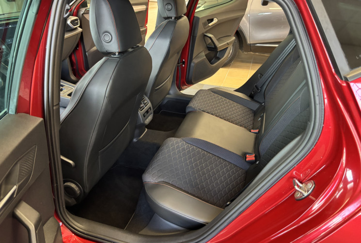 SEAT Leon 4 1.5 E-TSI 1 DSG7 150 FR