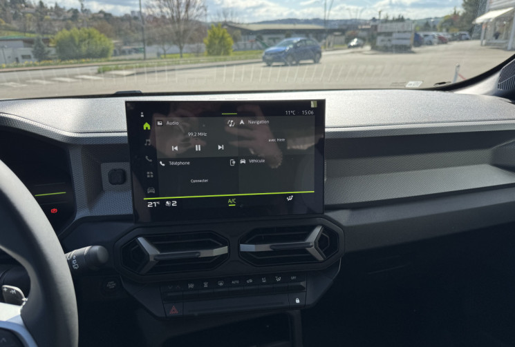 Dacia Duster journey Eco-G 120 boite auto (Dispo immédiat)