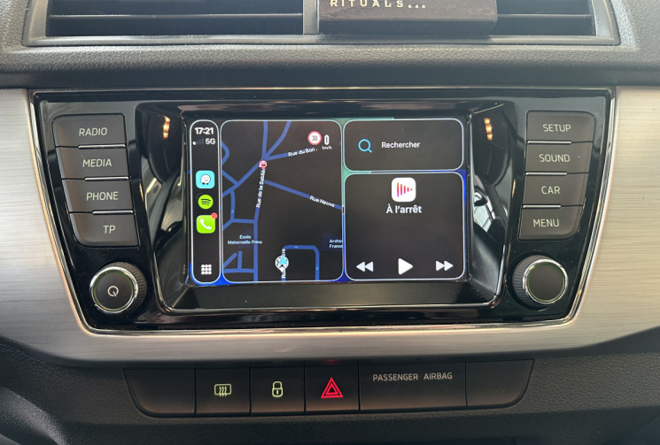 Skoda Fabia  1.2 TSI 90 Drive / CarPlay / Toit panoramique / Entretien rigoureux