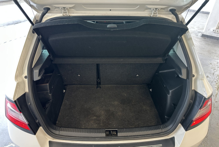 Skoda Fabia  1.2 TSI 90 Drive / CarPlay / Toit panoramique / Entretien rigoureux