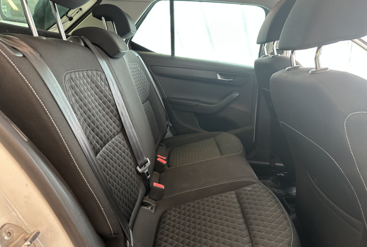 Skoda Fabia  1.2 TSI 90 Drive / CarPlay / Toit panoramique / Entretien rigoureux