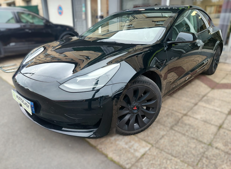 Tesla Model 3 Autonomie Standard Plus // Propulsion / 275 cv