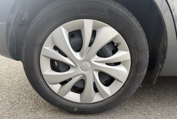 Suzuki Swift 1.2 DUALJET 83 HYBRID AVANTAGE / 1er MAIN