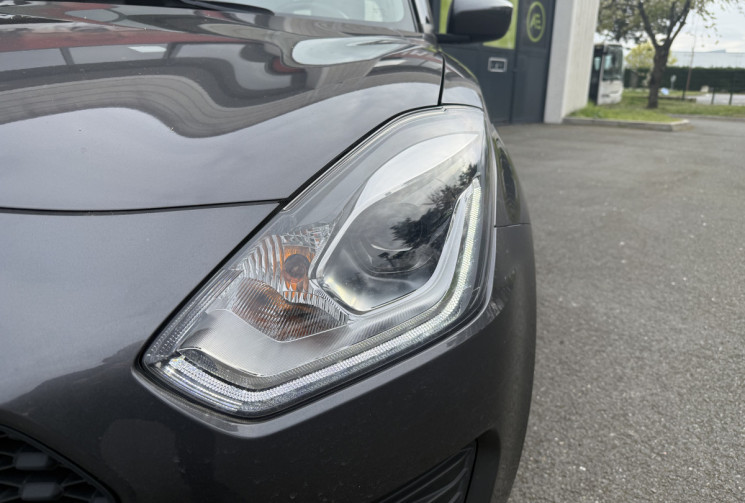 Suzuki Swift 1.2 DUALJET 83 HYBRID AVANTAGE / 1er MAIN