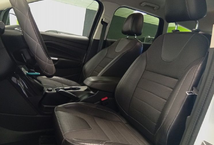 Ford Kuga 2.0 150 cv Titanium