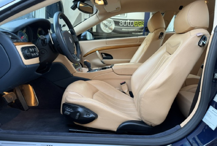 Maserati GranTurismo  4.2 V8 405 cv / bose sound system / insert bois / ja 20 pouces / parfait état 