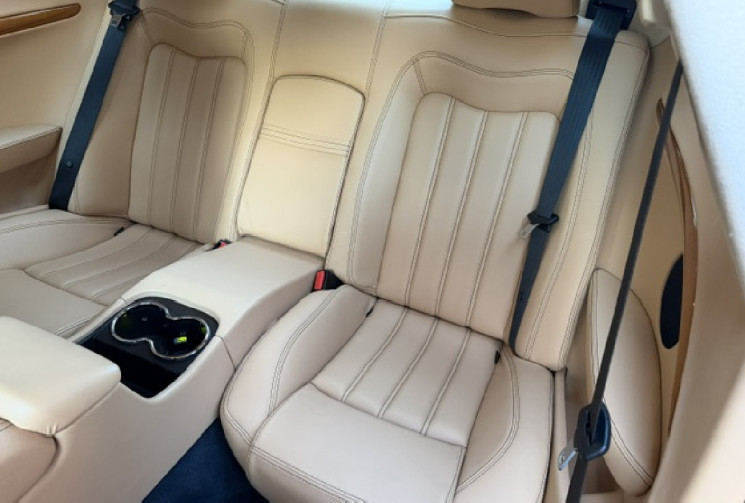 Maserati GranTurismo  4.2 V8 405 cv / bose sound system / insert bois / ja 20 pouces / parfait état 