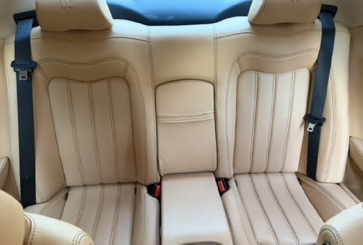 Maserati GranTurismo  4.2 V8 405 cv / bose sound system / insert bois / ja 20 pouces / parfait état 