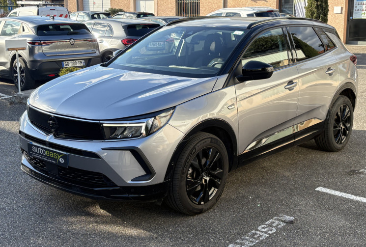 Opel Grandland 1.5 D 130 ch GS Line BVA8 / 1ière main / Suivi Opel intégral à jour