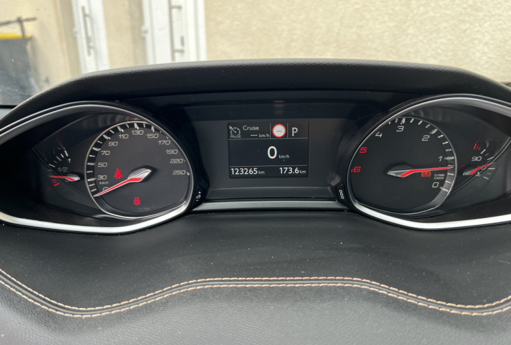 Peugeot 308 Phase II 1.5 BlueHDi EAT8 S&S 130 cv Boîte auto GT LINE / 1ÈRE MAIN 