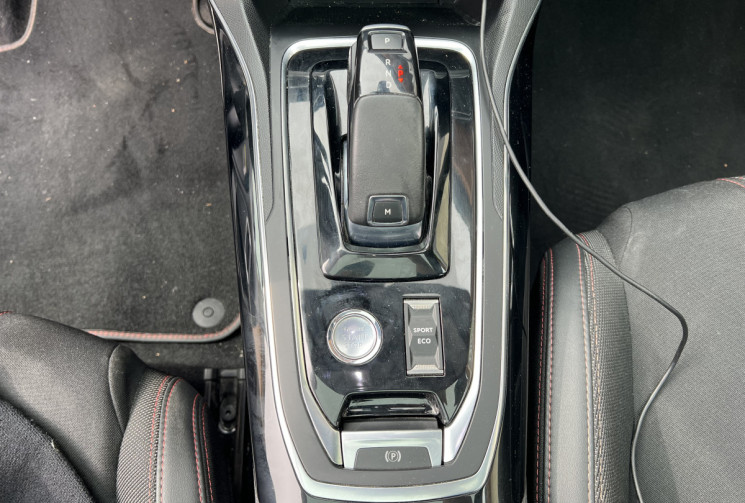 Peugeot 308 Phase II 1.5 BlueHDi EAT8 S&S 130 cv Boîte auto GT LINE / 1ÈRE MAIN 