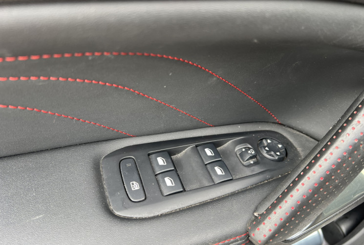 Peugeot 308 Phase II 1.5 BlueHDi EAT8 S&S 130 cv Boîte auto GT LINE / 1ÈRE MAIN 