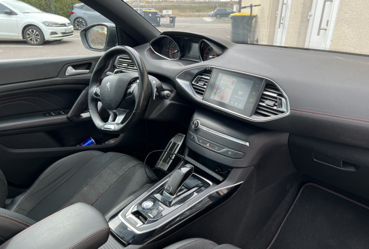 Peugeot 308 Phase II 1.5 BlueHDi EAT8 S&S 130 cv Boîte auto GT LINE / 1ÈRE MAIN 