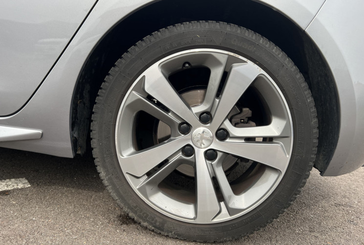 Peugeot 308 Phase II 1.5 BlueHDi EAT8 S&S 130 cv Boîte auto GT LINE / 1ÈRE MAIN 