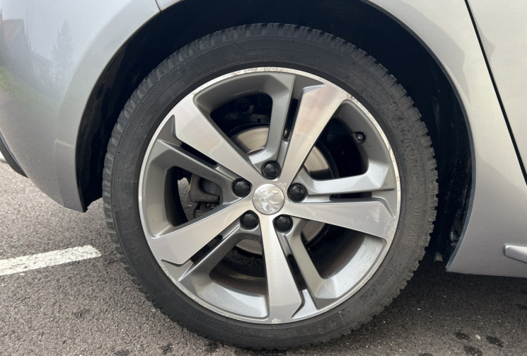 Peugeot 308 Phase II 1.5 BlueHDi EAT8 S&S 130 cv Boîte auto GT LINE / 1ÈRE MAIN 