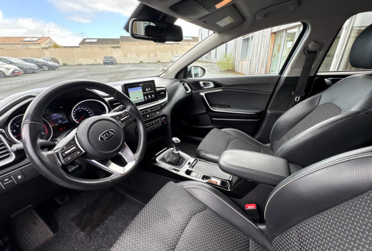 Kia Ceed III 1.0 T-GDI 120 GT LINE / CHAINE DE DISTRIBUTION /GARANTIE 12 MOIS 