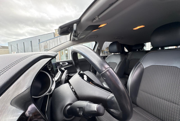 Kia Ceed III 1.0 T-GDI 120 GT LINE / CHAINE DE DISTRIBUTION /GARANTIE 12 MOIS 