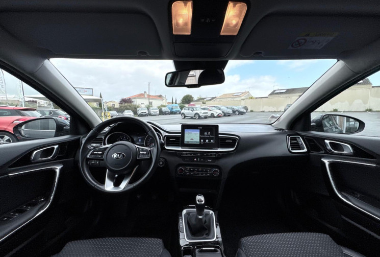 Kia Ceed III 1.0 T-GDI 120 GT LINE / CHAINE DE DISTRIBUTION /GARANTIE 12 MOIS 