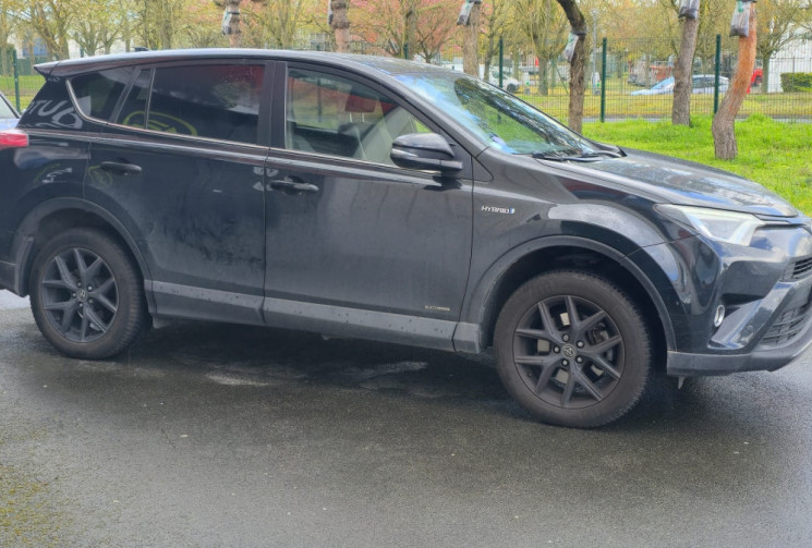 Toyota RAV4 2.5 Hybrid 197 BLACK EDITION 