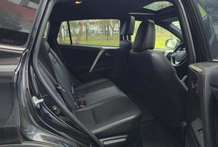 Toyota RAV4 2.5 Hybrid 197 BLACK EDITION 