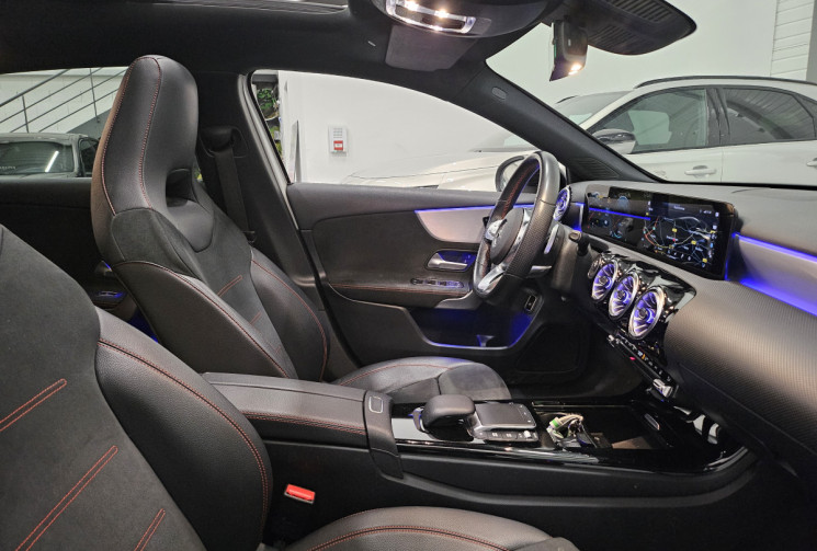 Mercedes Classe A 250e 218 cv AMG line / pack premium plus / origine france / suivi concession 