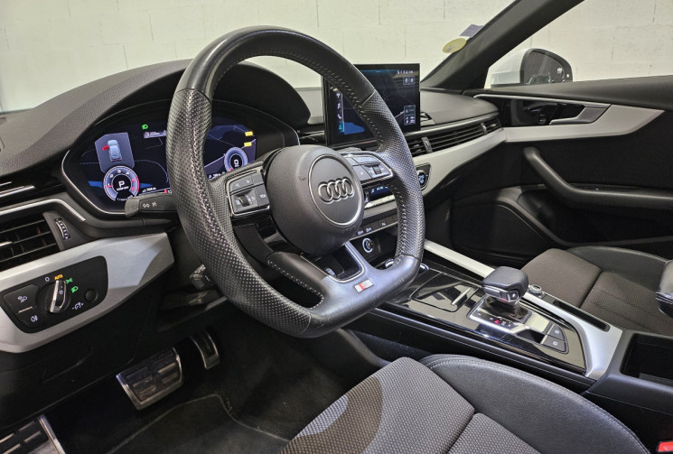 Audi A4 40 tdi 190 cv S TRONIC 7 s line / toit pano / cockpit / carplay / orignie france 
