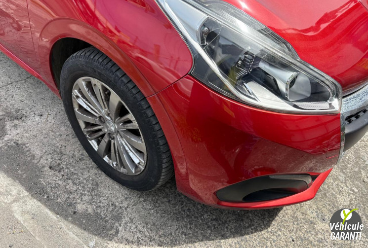 Peugeot 208 1.2 PureTech 82ch E6.2 Evap Signature 5p