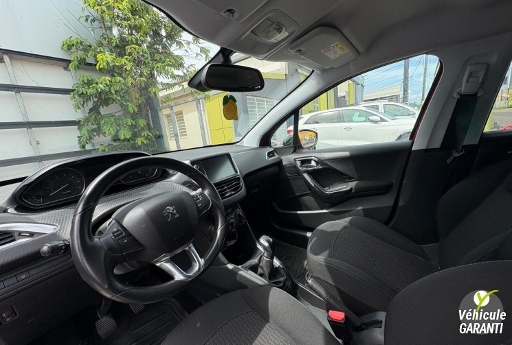 Peugeot 208 1.2 PureTech 82ch E6.2 Evap Signature 5p