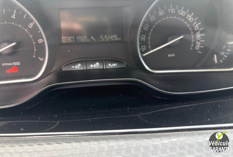 Peugeot 208 1.2 PureTech 82ch E6.2 Evap Signature 5p