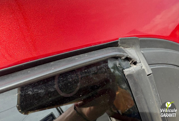 Peugeot 208 1.2 PureTech 82ch E6.2 Evap Signature 5p