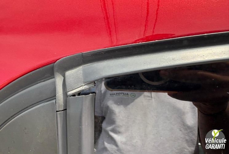 Peugeot 208 1.2 PureTech 82ch E6.2 Evap Signature 5p