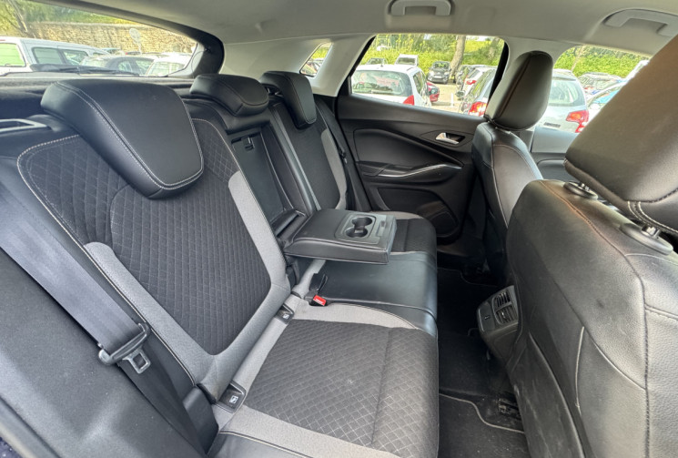 Opel Grandland X X 1.2 Turbo EAT6 S&S 130CH INNOVATION / DISTRIBUTION A JOUR / CARNET D'ENTRETIEN