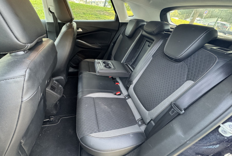 Opel Grandland X X 1.2 Turbo EAT6 S&S 130CH INNOVATION / DISTRIBUTION A JOUR / CARNET D'ENTRETIEN
