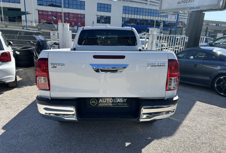 Toyota HILUX IV (3) X-TRA CABINE 4WD 2.8 204 Ch D-4D LEGENDE * TVA RECUPERABLE * 34.575€ HT * 1ER M