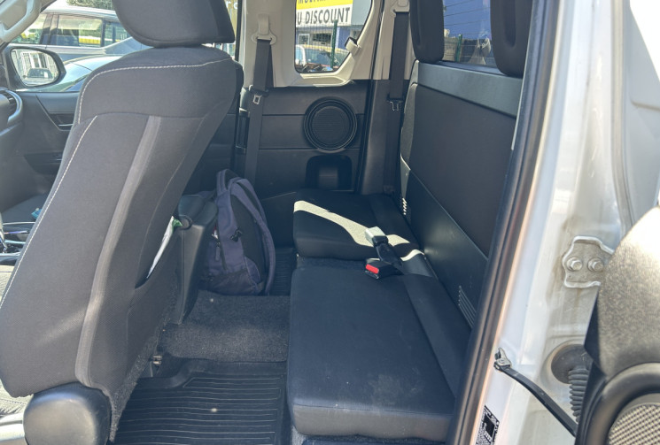 Toyota HILUX IV (3) X-TRA CABINE 4WD 2.8 204 Ch D-4D LEGENDE * TVA RECUPERABLE * 34.575€ HT * 1ER M