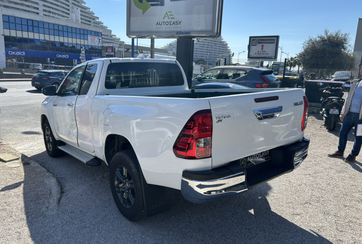 Toyota HILUX IV (3) X-TRA CABINE 4WD 2.8 204 Ch D-4D LEGENDE * TVA RECUPERABLE * 34.575€ HT * 1ER M