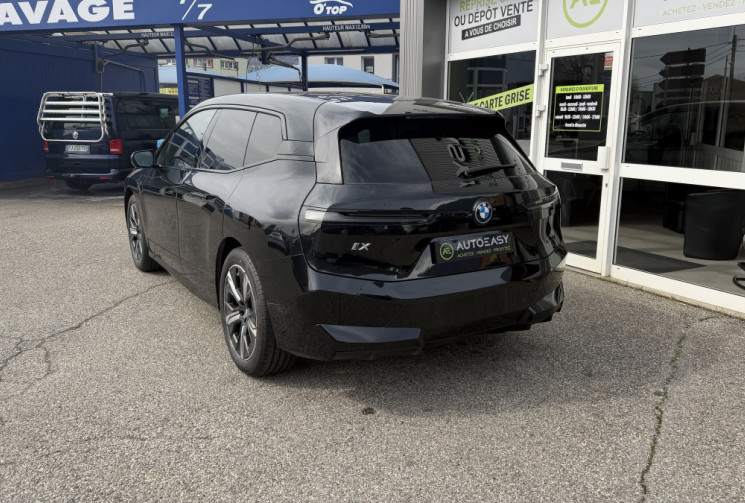 BMW iX (I20) 40 xDrive 326 cv Boîte auto