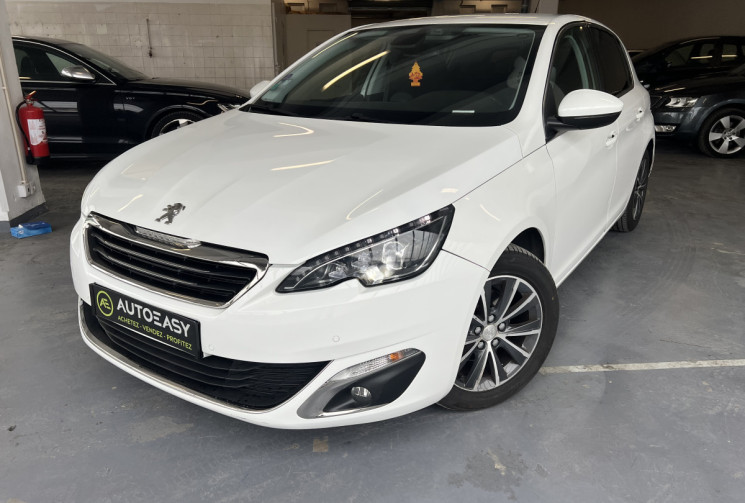 Peugeot 308  1.2 Puretech 130 Allure / Distribution faite / Entretien rigoureux