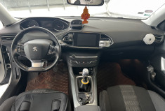 Peugeot 308  1.2 Puretech 130 Allure / Distribution faite / Entretien rigoureux